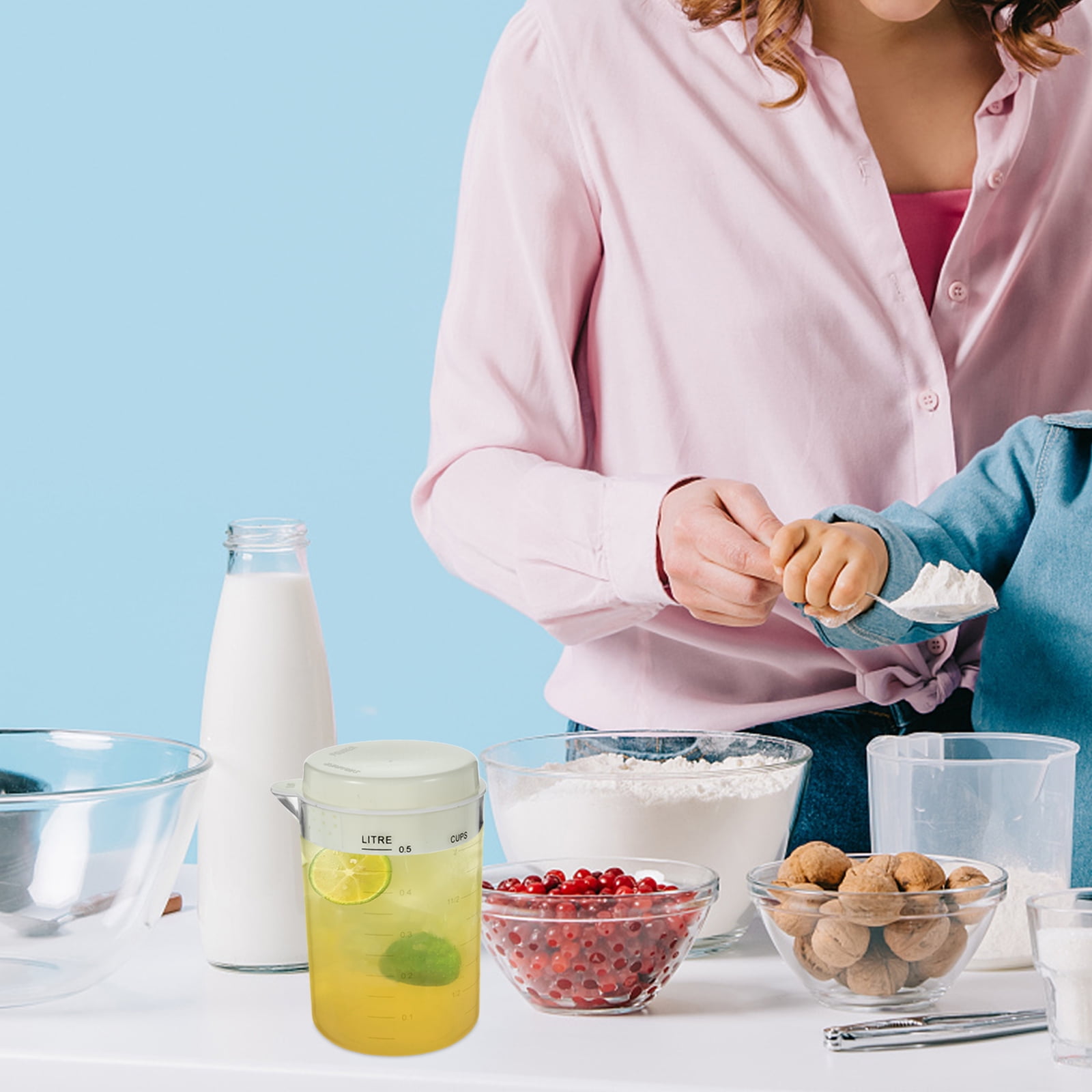 Clear Measuring Cup with Lid 1 Set Reusable Plastic Milk Measuring Cup Power Measuring Cup - Image 5